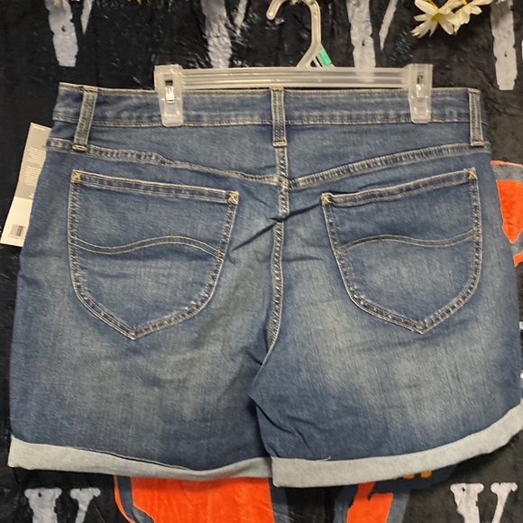 Lee jean shorts size 16 - Picture 3 of 4